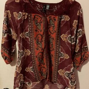 Fulltilt Women's Burgundy and Orange Patterned 3/4 sleeve Top with lace size xs